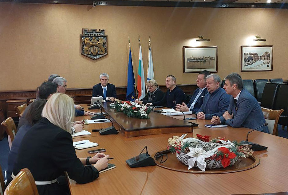Свързани файлове